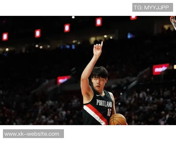 美媒评论杨瀚森受欢迎程度前所未见球场表现与人气成反差