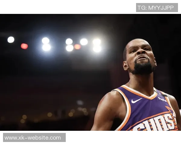 杜兰特赛季开局表现惊艳场均30分高效命中率限制对手运动战表现不佳 杜兰特赛季开局表现惊艳场均30分高效命中率限制对手运动战表现不佳