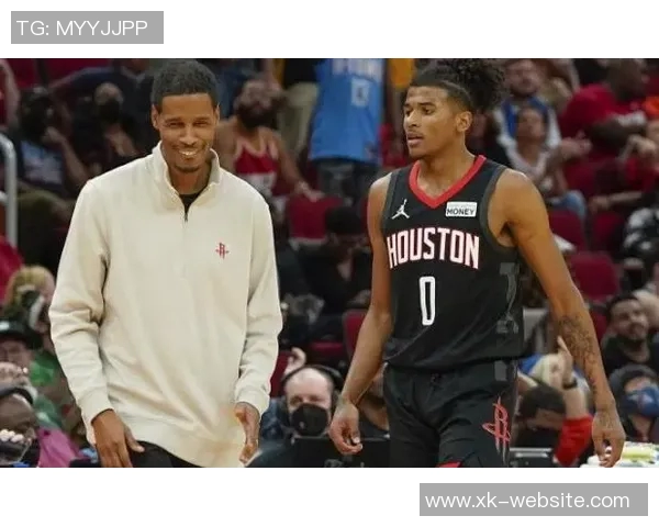 约基奇传授经验23岁申京提升战术地位势在必行