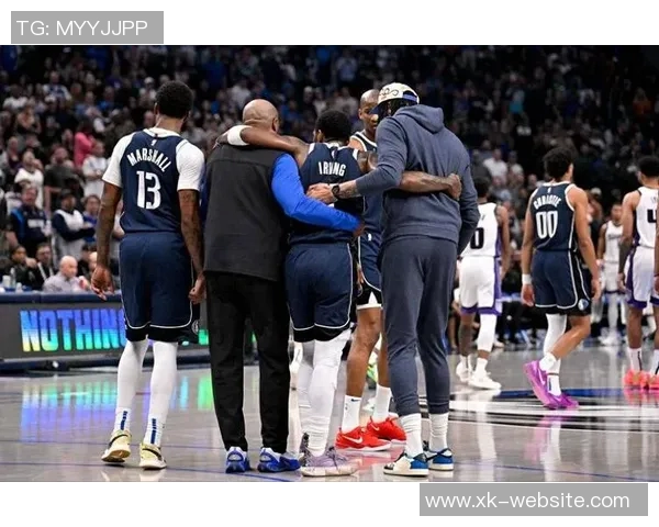 克里斯蒂谈浓眉受伤影响强调球队需保持积极心态迎接挑战 克里斯蒂谈浓眉受伤影响强调球队需保持积极心态迎接挑战